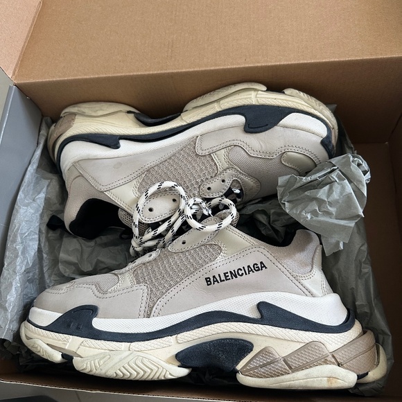 Balenciaga Triple S size 41 - Picture 1 of 4